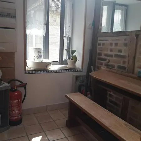 Fée Maison With Cuissai